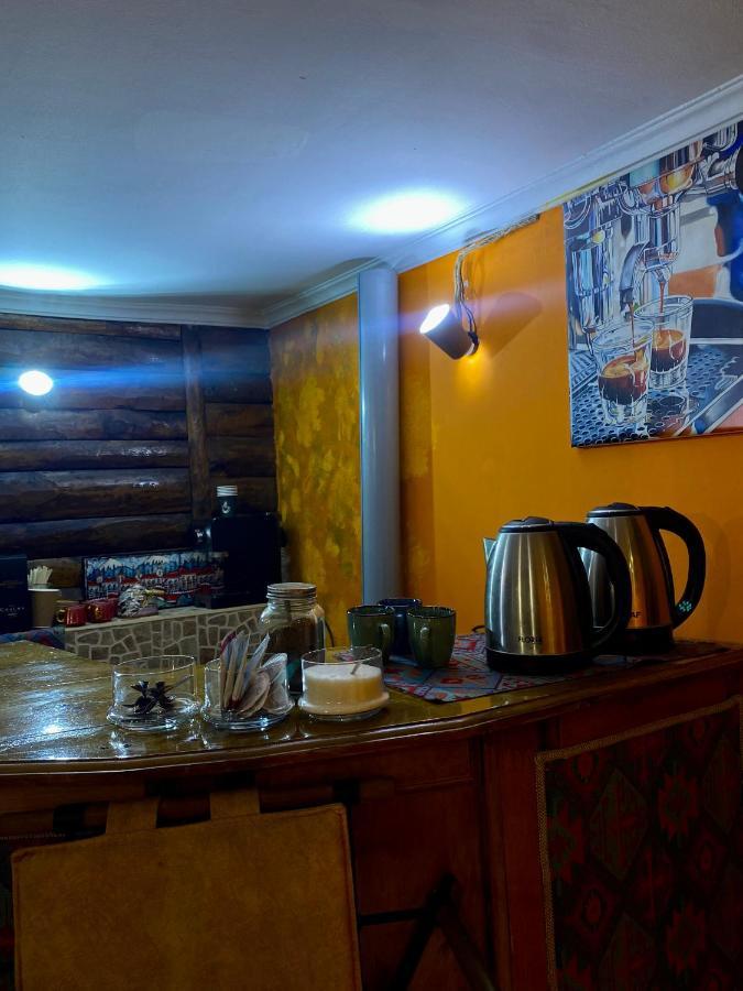 Communication Hostel Batumi Exterior photo